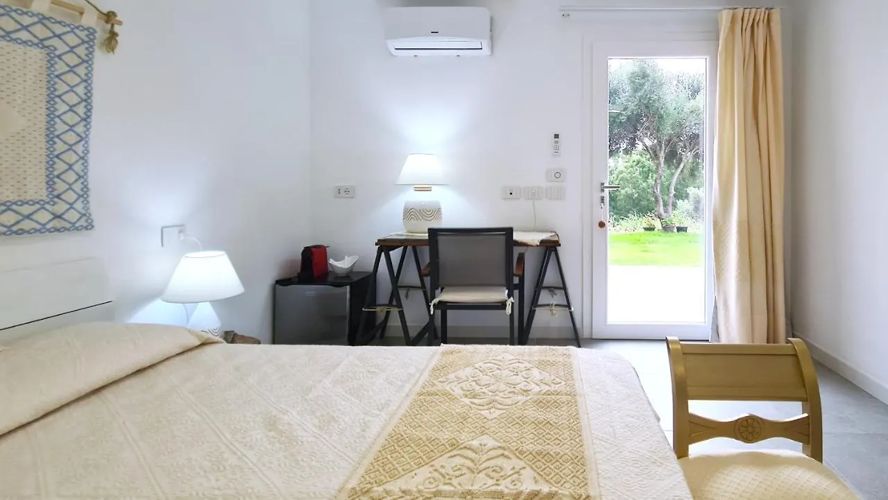 Sole Matto Rooms Olbia Couette-café